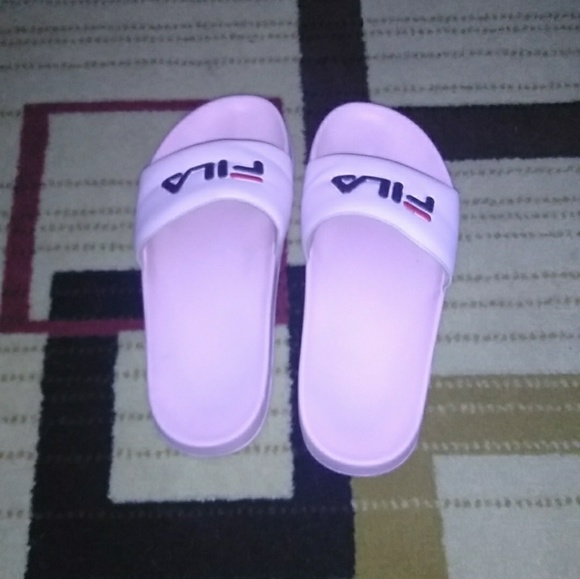 purple fila slides